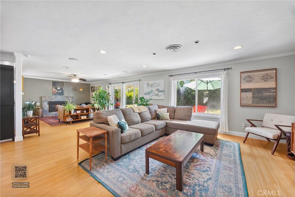 Image 1 of property listing at 1409 Longway Lane, Bakersfield, CA 93309