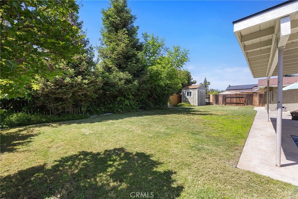 Image 24 of property listing at 1409 Longway Lane, Bakersfield, CA 93309