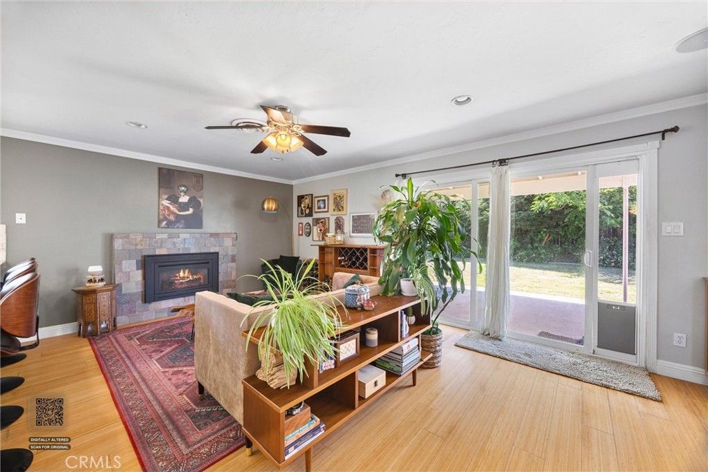 Image 7 of property listing at 1409 Longway Lane, Bakersfield, CA 93309