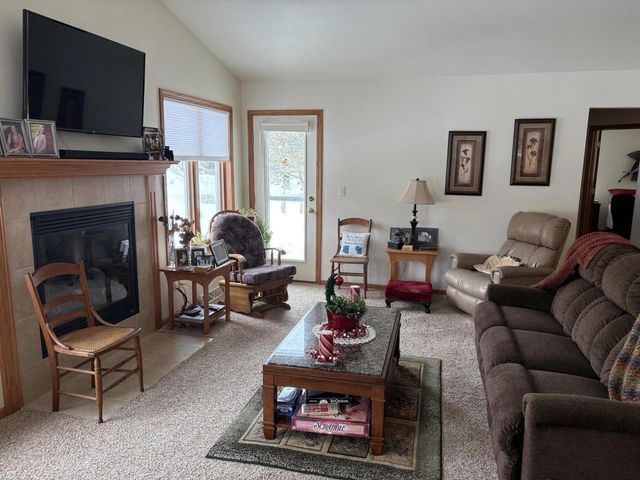 338 Woodridge PLACE, Manitowoc, WI 54220