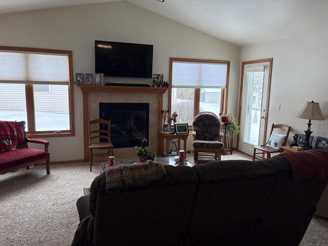 338 Woodridge PLACE, Manitowoc, WI 54220