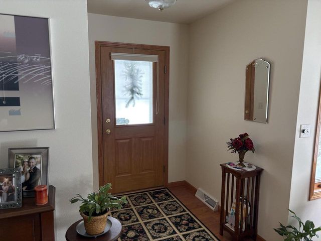 338 Woodridge PLACE, Manitowoc, WI 54220