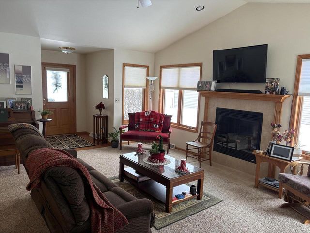 338 Woodridge PLACE, Manitowoc, WI 54220