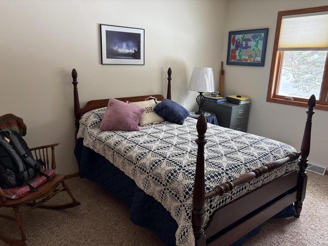 338 Woodridge PLACE, Manitowoc, WI 54220