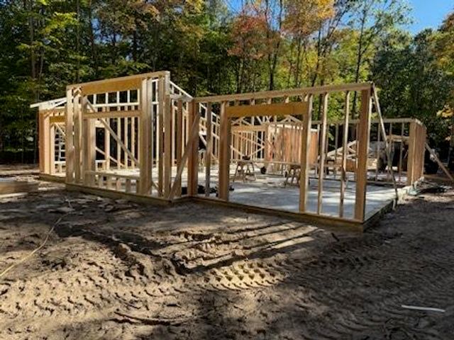 12745 Austrian Drive, Grant, MI 49327