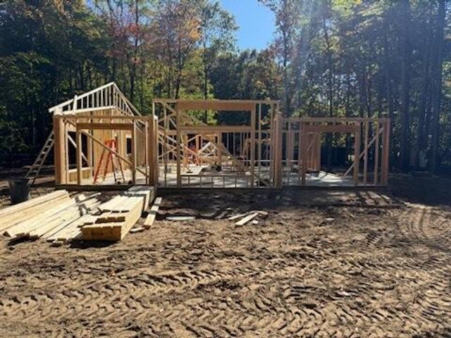 12745 Austrian Drive, Grant, MI 49327