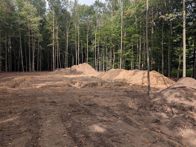 12745 Austrian Drive, Grant, MI 49327