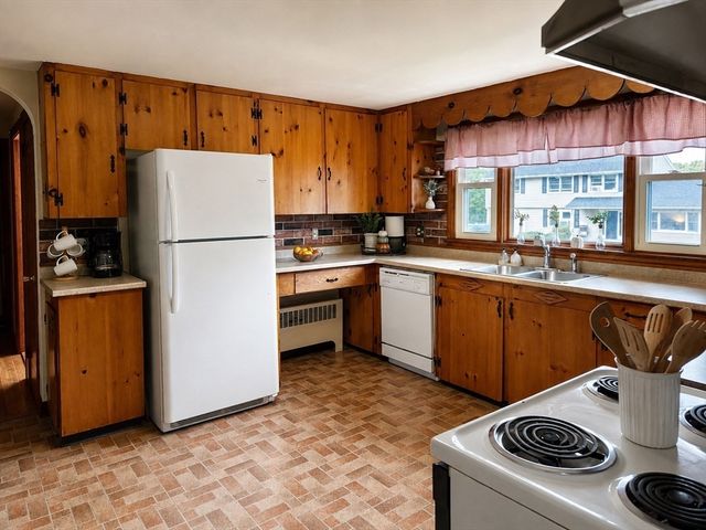 11 Sunnyside Terrace, Grafton, MA 01560