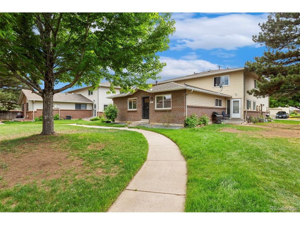 3354 S Flower St 12, Lakewood, CO 80227