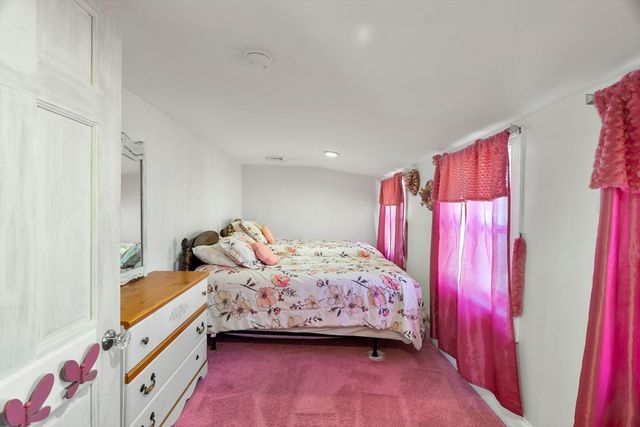 98 Central Avenue, Salisbury, MA 01952