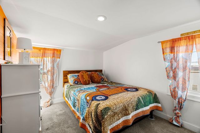 98 Central Avenue, Salisbury, MA 01952