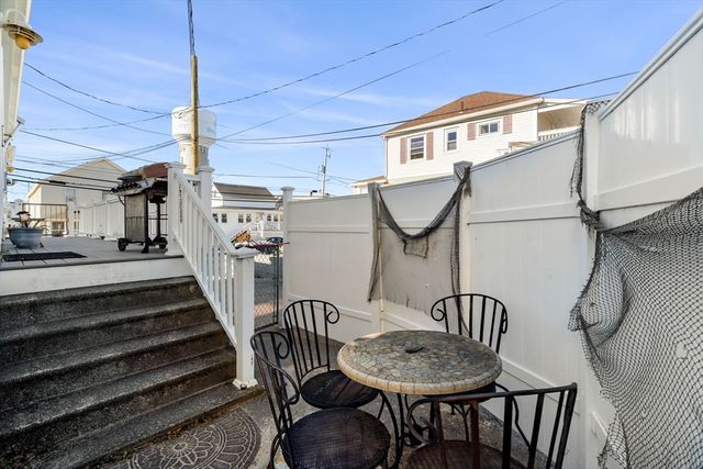 98 Central Avenue, Salisbury, MA 01952