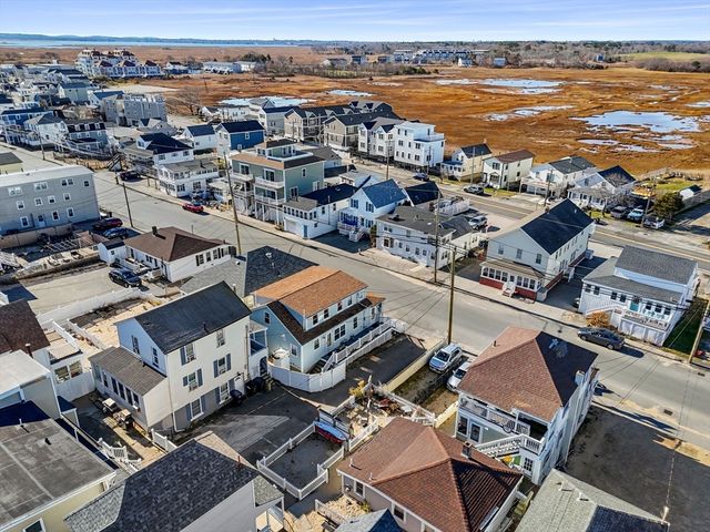 98 Central Avenue, Salisbury, MA 01952