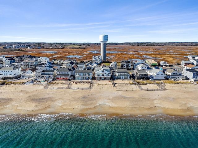 98 Central Avenue, Salisbury, MA 01952