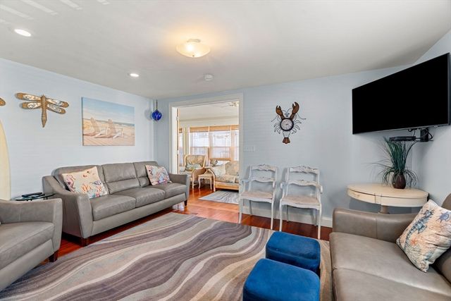 98 Central Avenue, Salisbury, MA 01952