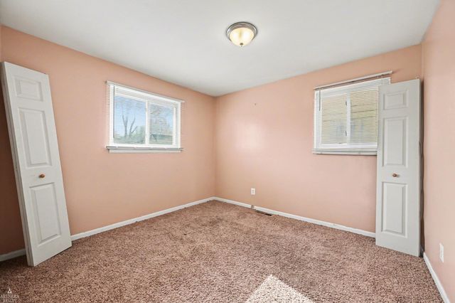 27081 Barrington St Street, Madison Heights, MI 48071