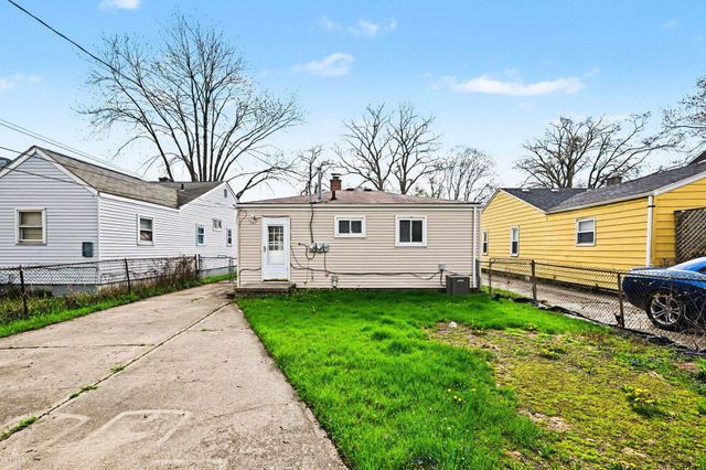 27081 Barrington St Street, Madison Heights, MI 48071