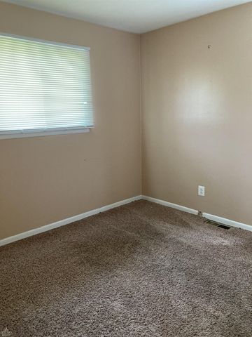 27081 Barrington St Street, Madison Heights, MI 48071