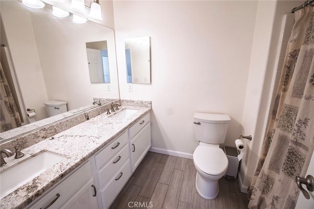22607 Golden Meadow, Saugus, CA 91350