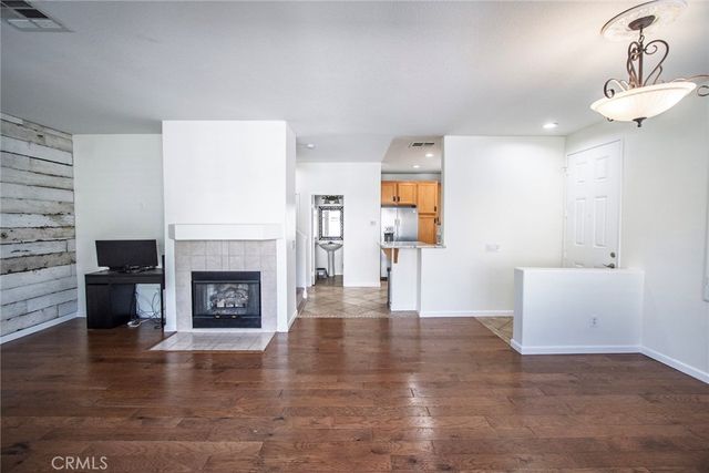 22607 Golden Meadow, Saugus, CA 91350