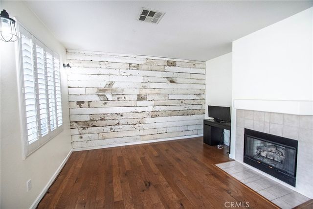 22607 Golden Meadow, Saugus, CA 91350