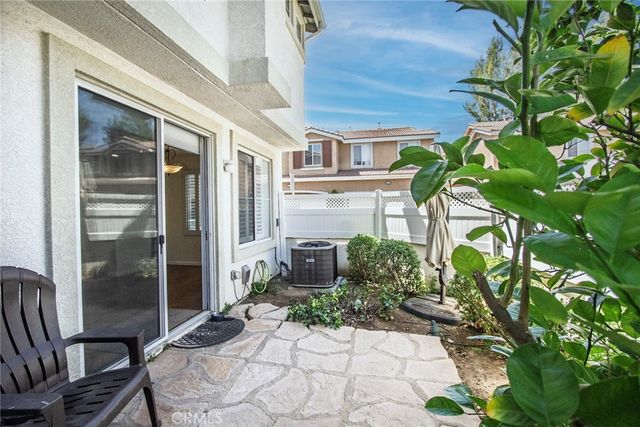 22607 Golden Meadow, Saugus, CA 91350