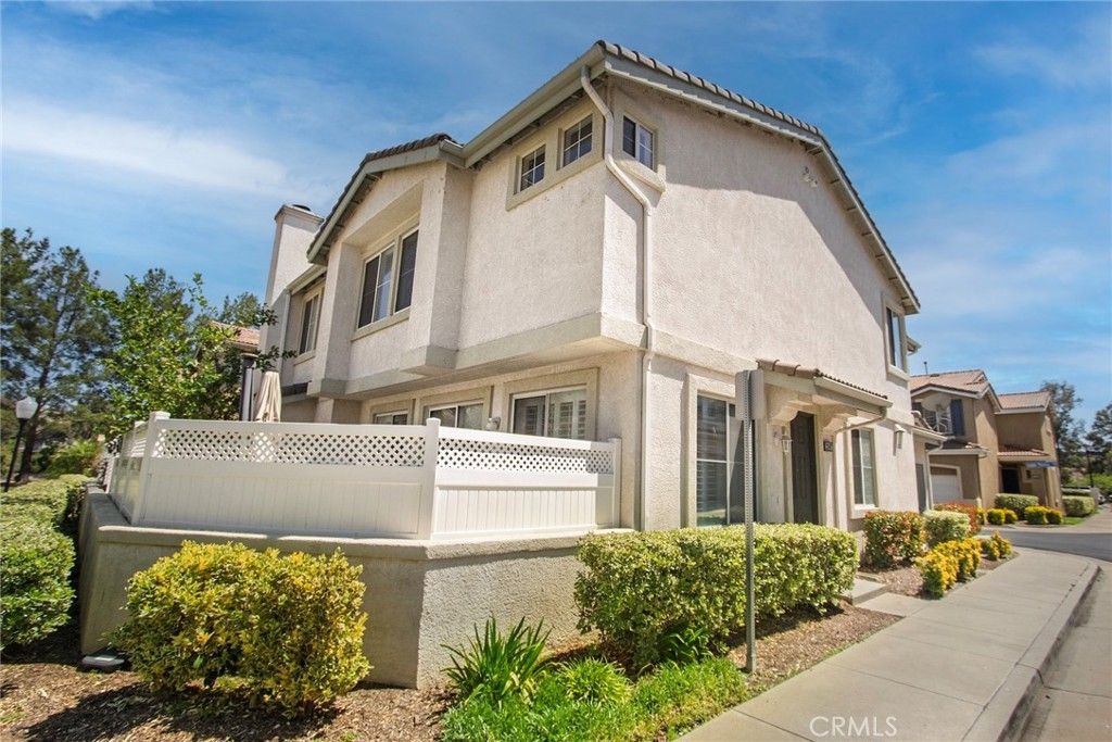 22607 Golden Meadow, Saugus, CA 91350