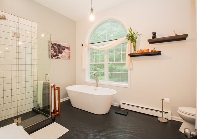 68 Biscuit Hill Dr, Leominster, MA 01453