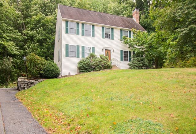 68 Biscuit Hill Dr, Leominster, MA 01453