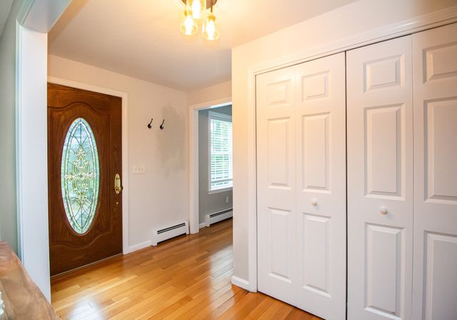 68 Biscuit Hill Dr, Leominster, MA 01453