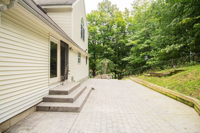 68 Biscuit Hill Dr, Leominster, MA 01453
