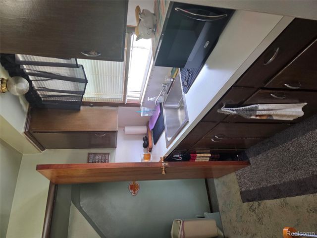 17980 Wexford Street, Roseville, MI 48066