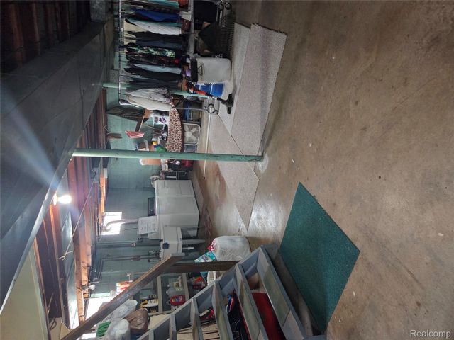 17980 Wexford Street, Roseville, MI 48066