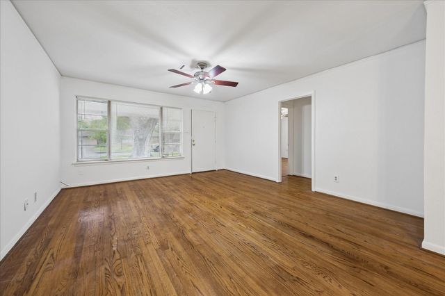 4029 Mcdermed Drive, Houston, TX 77025