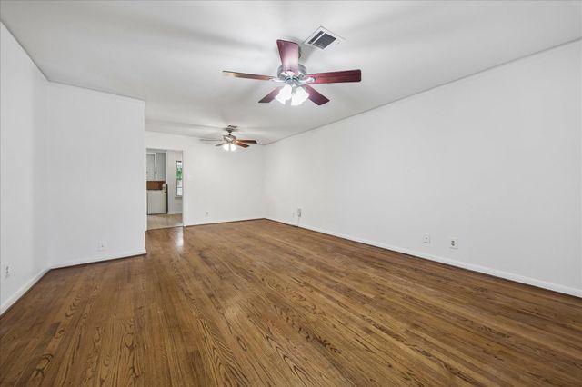 4029 Mcdermed Drive, Houston, TX 77025