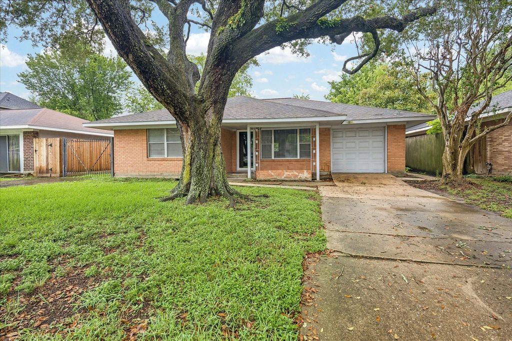4029 Mcdermed Drive, Houston, TX 77025