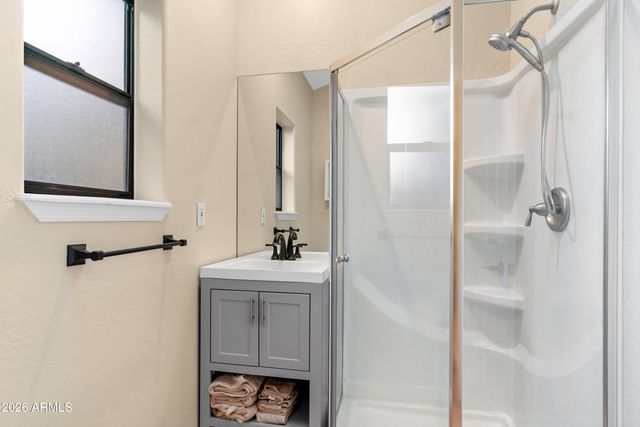 805 E OAK Drive, Munds Park, AZ 86017