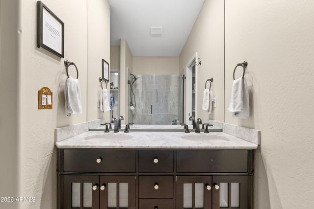 805 E OAK Drive, Munds Park, AZ 86017