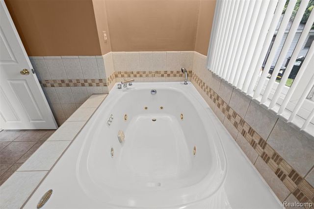 18411 Foch Street, Livonia, MI 48152