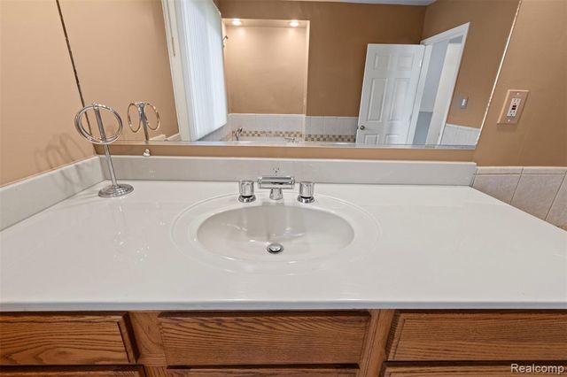 18411 Foch Street, Livonia, MI 48152