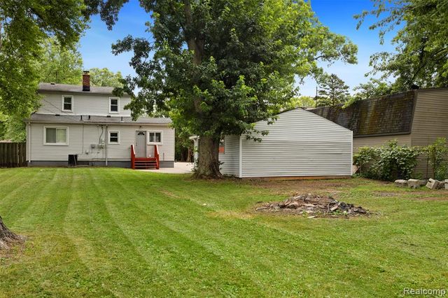 18411 Foch Street, Livonia, MI 48152