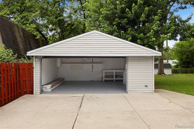 18411 Foch Street, Livonia, MI 48152