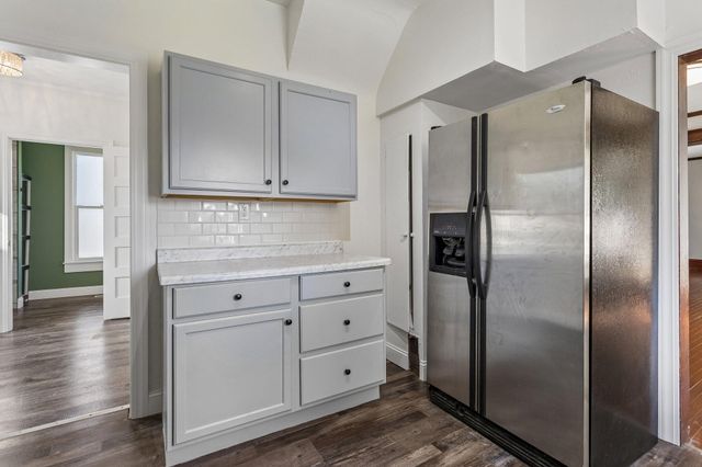 422 N 8TH Street, Council Bluffs, IA 51503