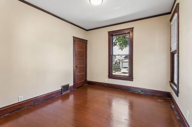 422 N 8TH Street, Council Bluffs, IA 51503