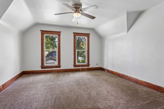 422 N 8TH Street, Council Bluffs, IA 51503