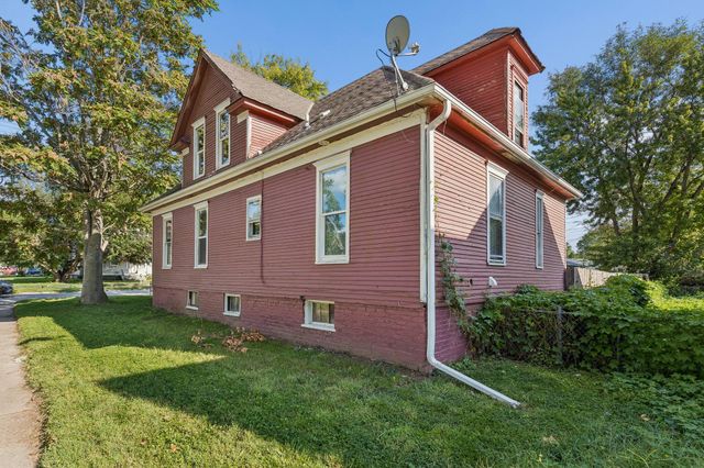 422 N 8TH Street, Council Bluffs, IA 51503