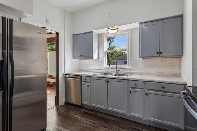 422 N 8TH Street, Council Bluffs, IA 51503