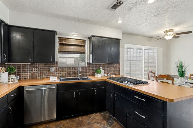 803 Whitecap Drive, El Lago, TX 77586