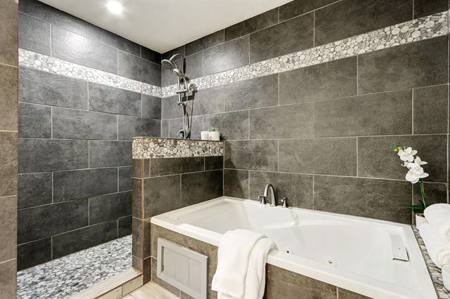 803 Whitecap Drive, El Lago, TX 77586