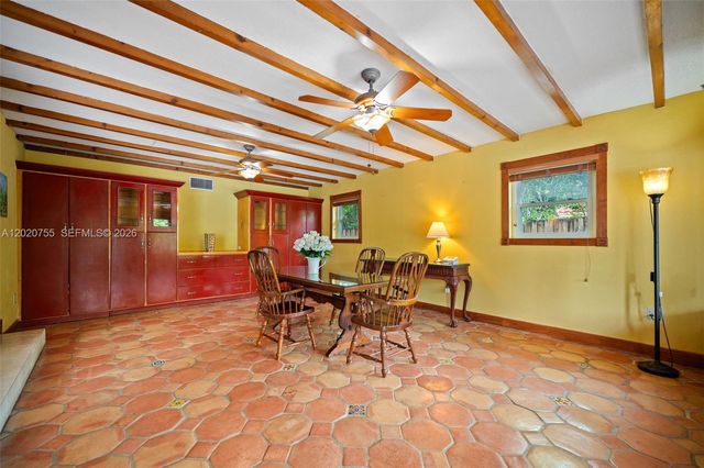10 S Melrose Dr, Miami Springs, FL 33166